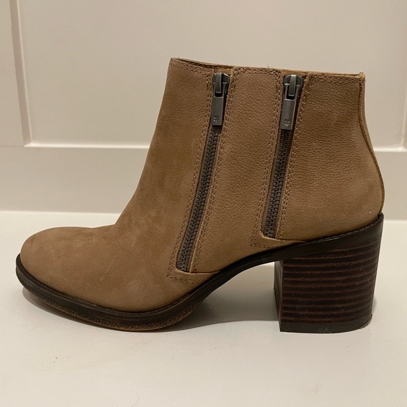 Lucky Brand Roquee Leather Ankle Boot - Picture 2 of 8